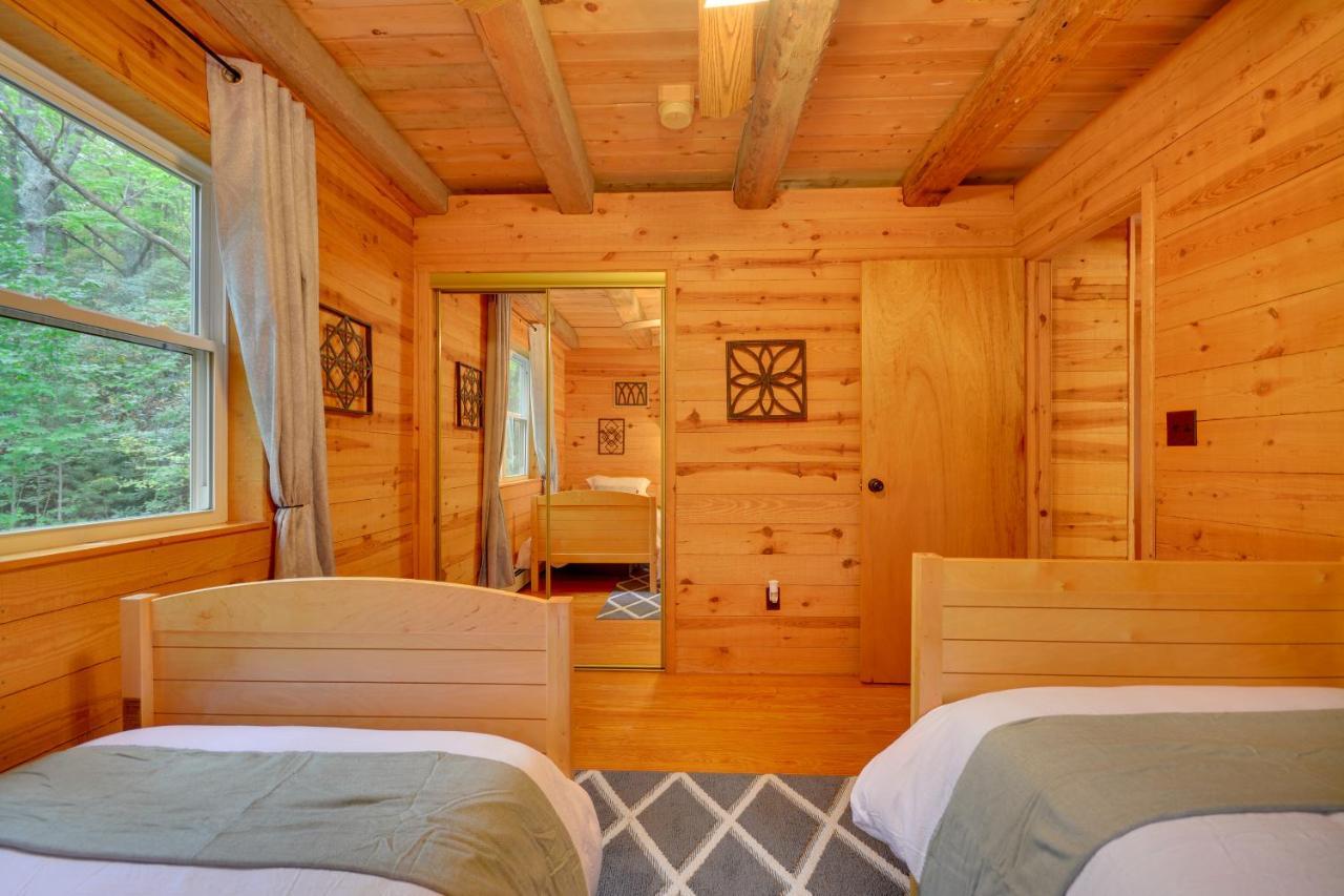 Serene Fancy Gap Cabin Retreat In Private Setting! Luaran gambar