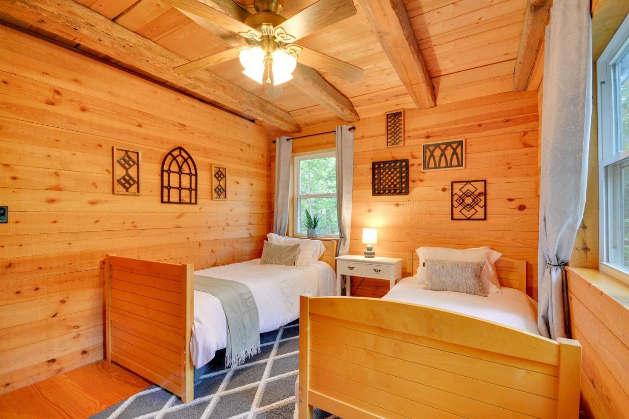 Serene Fancy Gap Cabin Retreat In Private Setting! Luaran gambar