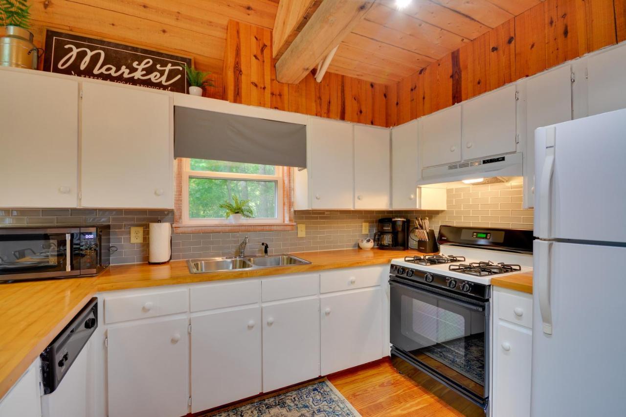 Serene Fancy Gap Cabin Retreat In Private Setting! Luaran gambar